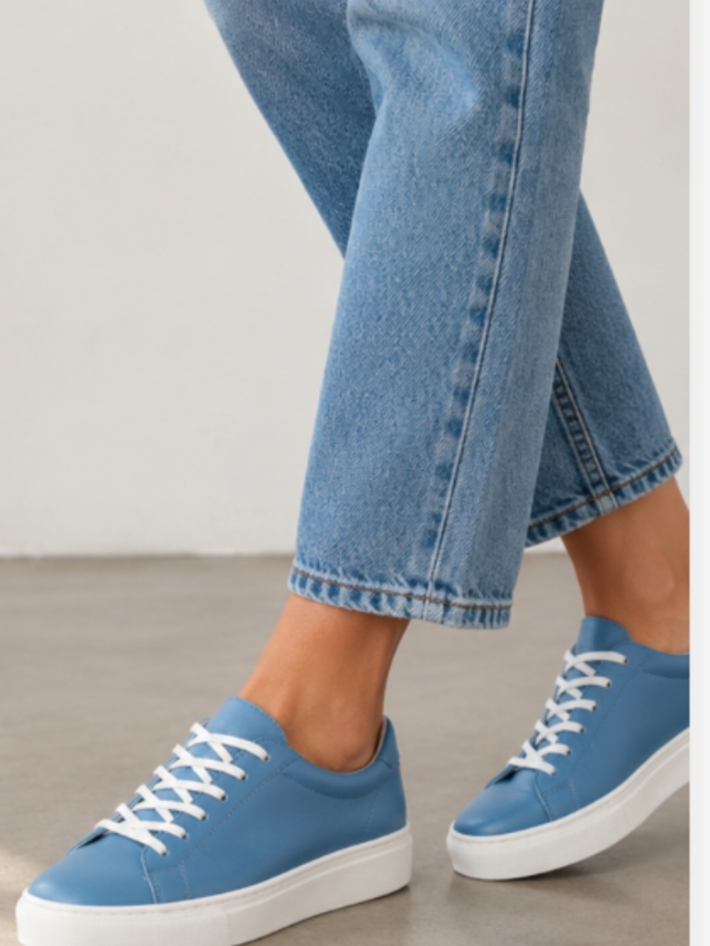 Brand New Johnston & Murphy Women's Callie Lace To Toe sneaker in size 8